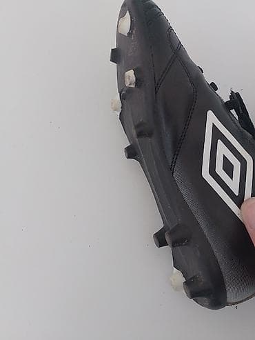 Umbro kopačke za fudbal na travi (FG) - Model sa fiksnim kramponima at lalafo.rs — 3 Umbro kopačke za fudbal na travi (FG) - Model sa fiksnim kramponima — 3