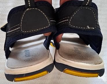 Kids' Footwear: ACTION BOY
sandale za dečake
Veličina 33ug 21 cm
nosene
Cena 600 din at lalafo.rs — 5 Kids' Footwear: ACTION BOY
sandale za dečake
Veličina 33ug 21 cm
nosene
Cena 600 din — 5