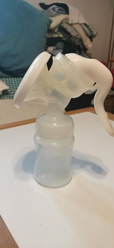 Elfi pumpica za ručno izmlazavanje sa flašicom na lalafo.rs — 3 Elfi pumpica za ručno izmlazavanje sa flašicom — 3