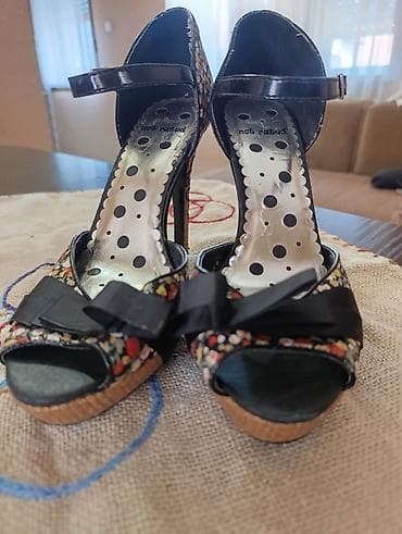 Štikle sa otvorenim prstima i platformom, ukrašene raznobojnim cvetnim at lalafo.rs — 5 Štikle sa otvorenim prstima i platformom, ukrašene raznobojnim cvetnim — 5