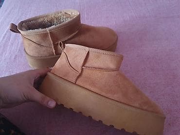 Ugg obuća 41, bоја - Braon na lalafo.rs — 1 Ugg obuća 41, bоја - Braon — 1