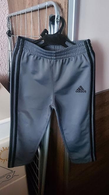 Adidas dečija komplet trenerka – veličina 24M (24 meseca) na lalafo.rs — 3 Adidas dečija komplet trenerka – veličina 24M (24 meseca) — 3