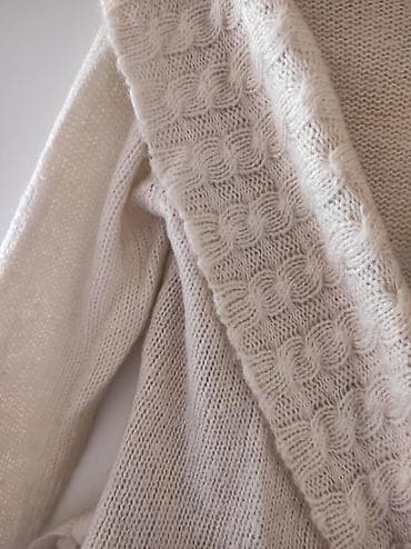 Women's Sweaters, Cardigans: Dzemper na preklop, veze se. Poluobim grudi 46 at lalafo.rs — 3 Women's Sweaters, Cardigans: Dzemper na preklop, veze se. Poluobim grudi 46 — 3