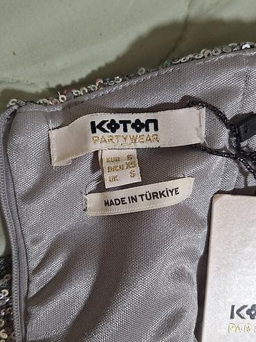 Koton Partywear mini haljina bez bretela, srebrna, potpuno prekrivena na lalafo.rs — 4 Koton Partywear mini haljina bez bretela, srebrna, potpuno prekrivena — 4