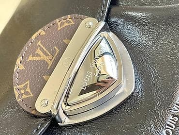 Louis Vuitton kožna torba – crna crossbody/satchel - Model sa at lalafo.rs — 3 Louis Vuitton kožna torba – crna crossbody/satchel - Model sa — 3