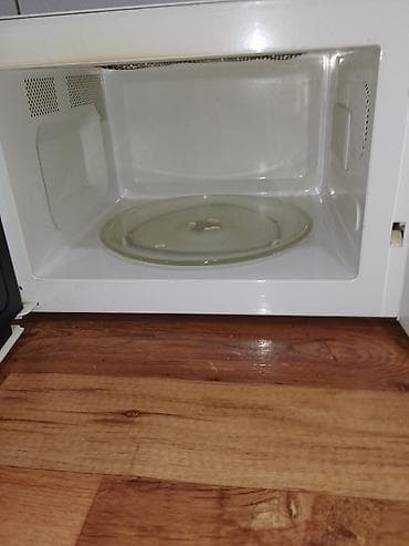 Samsung mikrotalasna rerna sa grill funkcijom - Model sa mehaničkim na lalafo.rs — 8 Samsung mikrotalasna rerna sa grill funkcijom - Model sa mehaničkim — 8