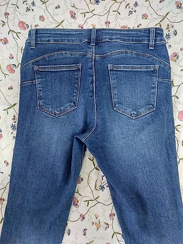 Ženske farmerke, veličina l na lalafo.rs — 2 Ženske farmerke, veličina l — 2