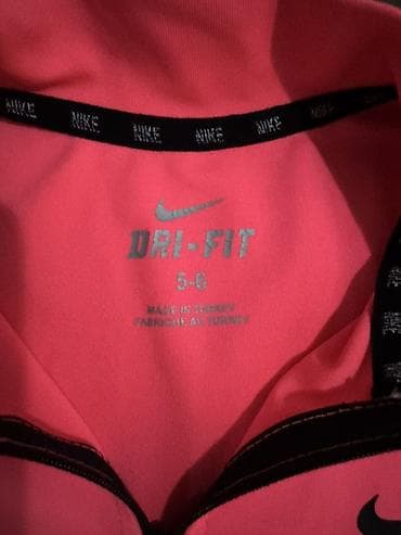 Nike Dri-FIT dečija sportska majica s dugim rukavima - Model: Nike na lalafo.rs — 2 Nike Dri-FIT dečija sportska majica s dugim rukavima - Model: Nike — 2