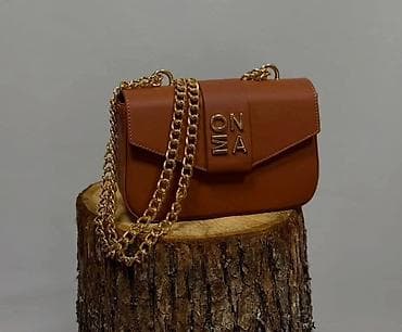 Novi model Mona torbice dostupan
Cena 3600 din
💋 at lalafo.rs — 2 Novi model Mona torbice dostupan
Cena 3600 din
💋 — 2