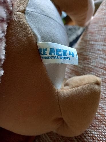 Igracka iz Ledenog Doba 4. Velika.Od mana ima samo neke dlacice koje at lalafo.rs — 3 Igracka iz Ledenog Doba 4. Velika.Od mana ima samo neke dlacice koje — 3