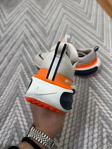 Nike Invincible Run 3 patike za trčanje - Model: Nike ZoomX at lalafo.rs — 10 Nike Invincible Run 3 patike za trčanje - Model: Nike ZoomX — 10