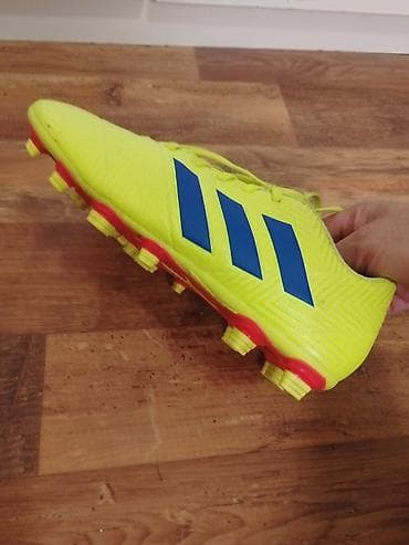 Fudbalske kopačke Adidas (model linije Nemeziz) za prirodnu travu - at lalafo.rs — 4 Fudbalske kopačke Adidas (model linije Nemeziz) za prirodnu travu - — 4