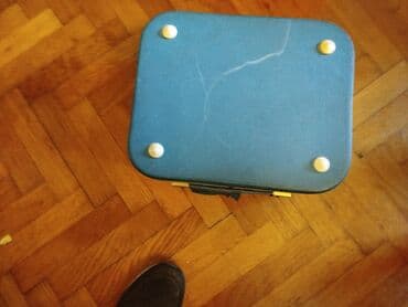 Antique devices: Retro,stari mali gramofon u koferu. Simpatican mali gramofon,vise kao at lalafo.rs — 4 Antique devices: Retro,stari mali gramofon u koferu. Simpatican mali gramofon,vise kao — 4