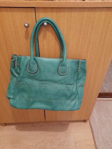 Elegantna torbica, Materijal: Koža na lalafo.rs Elegantna torbica, Materijal: Koža