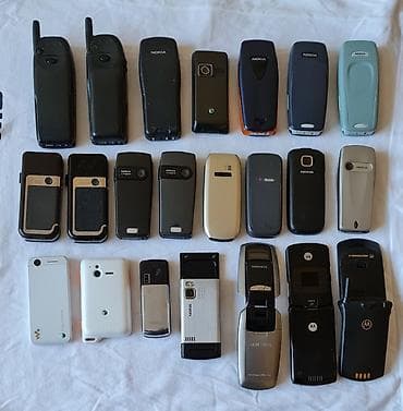 Kolekcija klasičnih mobilnih telefona – više komada različitih na lalafo.rs — 5 Kolekcija klasičnih mobilnih telefona – više komada različitih — 5