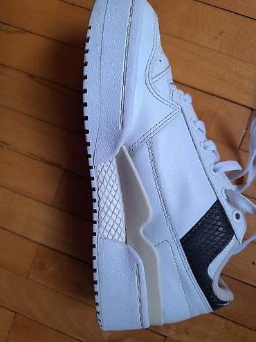 Adidas patike original 40 broj 26 cm gaziste malo korišćene prelepe na lalafo.rs — 6 Adidas patike original 40 broj 26 cm gaziste malo korišćene prelepe — 6