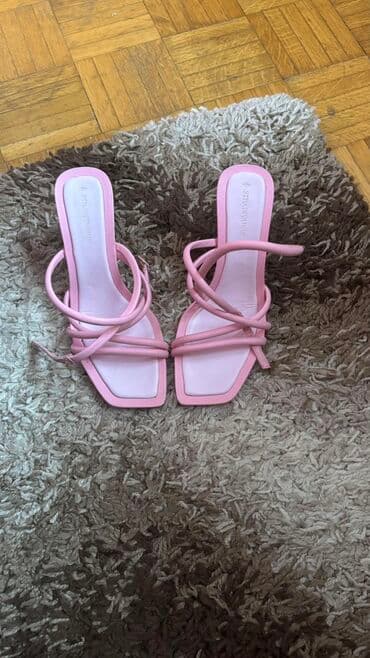 Sandals, Stradivarius, 36 at lalafo.rs Sandals, Stradivarius, 36