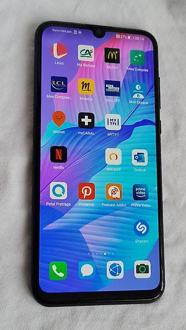 Huawei pametni telefon sa ekranom pune površine i „teardrop” notchem at lalafo.rs — 8 Huawei pametni telefon sa ekranom pune površine i „teardrop” notchem — 8