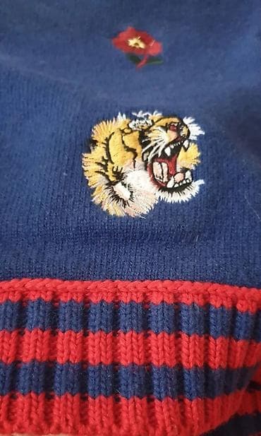 GUCCI original muski džemper vuneni, teget plave boje sa aplikacijama na lalafo.rs — 3 GUCCI original muski džemper vuneni, teget plave boje sa aplikacijama — 3