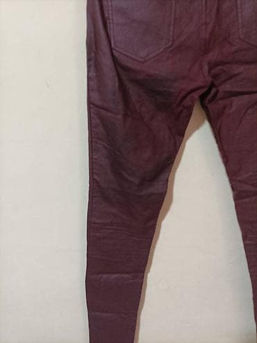 cista koza broj: Na prodaju bordo pantalone od eko kože, sa vidljivim znacima nošenja na lalafo.rs — 3 cista koza broj: Na prodaju bordo pantalone od eko kože, sa vidljivim znacima nošenja — 3