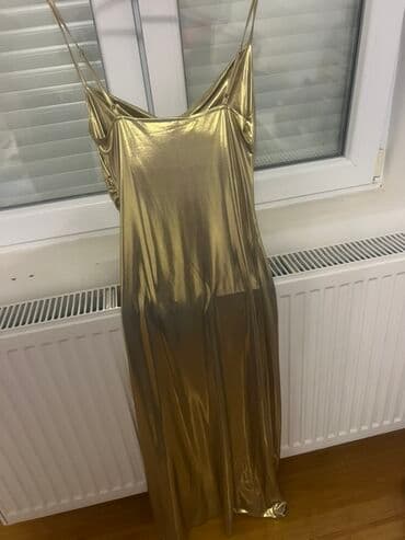 Stradivarius S (EU 36), bоја - Zlatna, Večernji, maturski, Na bretele na lalafo.rs Stradivarius S (EU 36), bоја - Zlatna, Večernji, maturski, Na bretele