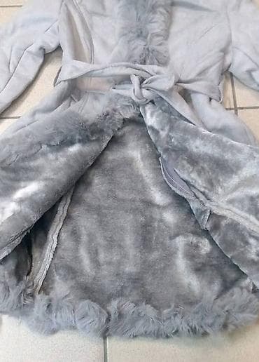 Ženski kaput sa krznom – topli zimski model - Materijal: mekana na lalafo.rs — 2 Ženski kaput sa krznom – topli zimski model - Materijal: mekana — 2