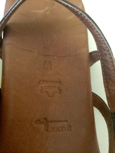 Braon sandale kožne,kožna meka tabanica,zatvaraju se na lalafo.rs — 2 Braon sandale kožne,kožna meka tabanica,zatvaraju se — 2