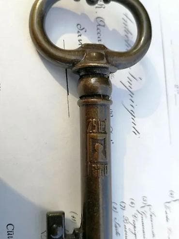 Antiques: Stari masivni ruski MANASTIRSKI KLJUČ otvarač za flaše 1939. Stari at lalafo.rs — 6 Antiques: Stari masivni ruski MANASTIRSKI KLJUČ otvarač za flaše 1939. Stari — 6