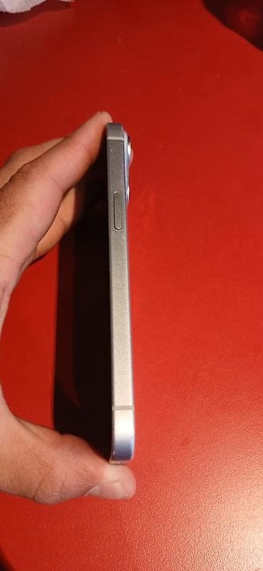 Apple iPhone sa dvostrukom zadnjom kamerom i LED blicem, u svetloj na lalafo.rs — 3 Apple iPhone sa dvostrukom zadnjom kamerom i LED blicem, u svetloj — 3