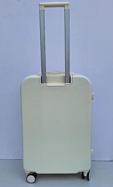 Travel suitcases and bags: Tvrdi kofer na točkiće sa printom “Sparkling Beverage – Argonate”. - at lalafo.rs — 9 Travel suitcases and bags: Tvrdi kofer na točkiće sa printom “Sparkling Beverage – Argonate”. - — 9