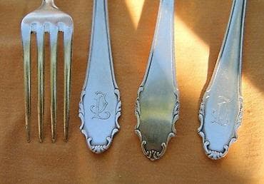 Četiri viljuške sa MONOGRAMom - Izuzetan set. TOP. FENOMENALNE na lalafo.rs — 3 Četiri viljuške sa MONOGRAMom - Izuzetan set. TOP. FENOMENALNE — 3