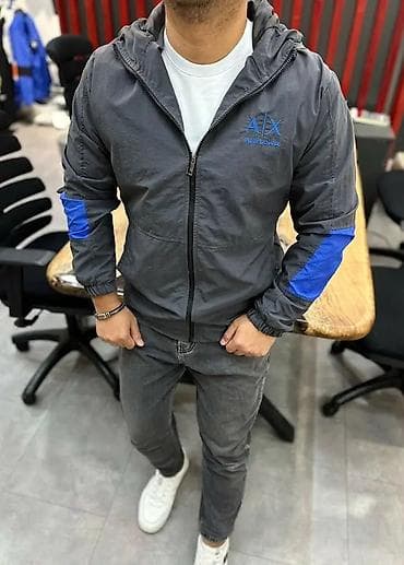 Muške lagane jakne sa kapuljačom – anorak/zip modeli - Dizajn: više na lalafo.rs — 6 Muške lagane jakne sa kapuljačom – anorak/zip modeli - Dizajn: više — 6