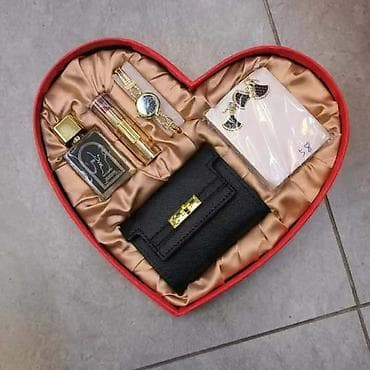 Poklon set u srcastoj kutiji – više varijanti Gs Elegantno upakovan na lalafo.rs Poklon set u srcastoj kutiji – više varijanti Gs Elegantno upakovan