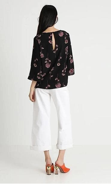 Women's Clothing: Lagana bluza sa cvetnim printom🌼
Vel 36/38
700 RSD ✨ at lalafo.rs — 3 Women's Clothing: Lagana bluza sa cvetnim printom🌼
Vel 36/38
700 RSD ✨ — 3