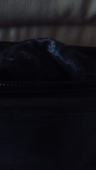 dve suknje po: Michael Kors ženska torba – crna, elegantna tote/satchel forma. - at lalafo.rs — 5 dve suknje po: Michael Kors ženska torba – crna, elegantna tote/satchel forma. - — 5