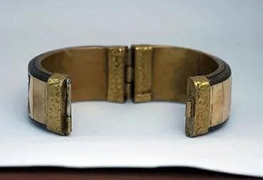 Vintage narukvica od prave kamilje kosti i mesinga. Cena za komad na lalafo.rs — 7 Vintage narukvica od prave kamilje kosti i mesinga. Cena za komad — 7