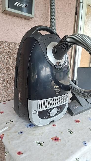 Miele usisivač sa kesom – model Complete C2 Parquet EcoLine - Snažan na lalafo.rs — 4 Miele usisivač sa kesom – model Complete C2 Parquet EcoLine - Snažan — 4