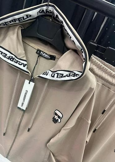 Karl Lagerfeld komplet trenerke – original model - Gornji deo: duks na lalafo.rs — 1 Karl Lagerfeld komplet trenerke – original model - Gornji deo: duks — 1