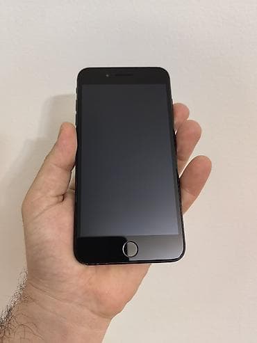 Iphone 7 plus sa 256 gb memorije, otključan za sve mreže. Telefon je na lalafo.rs Iphone 7 plus sa 256 gb memorije, otključan za sve mreže. Telefon je