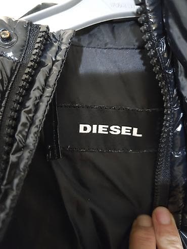 Diesel jakna za dečaka uzrast 7 8-9 godina očuvana nosena par puta na lalafo.rs — 3 Diesel jakna za dečaka uzrast 7 8-9 godina očuvana nosena par puta — 3