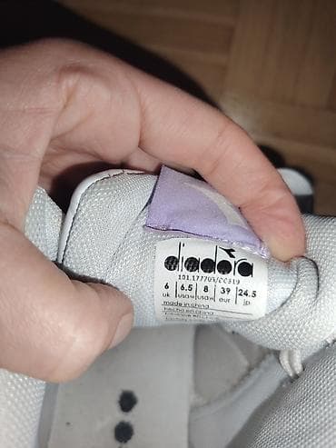 Diadora ženske patike – model visokog profila UG 24,5cm - Brend at lalafo.rs — 4 Diadora ženske patike – model visokog profila UG 24,5cm - Brend — 4