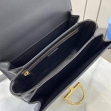 Kožna ženska torba preko ramena – crna, elegantna, sa zlatnim na lalafo.rs — 2 Kožna ženska torba preko ramena – crna, elegantna, sa zlatnim — 2