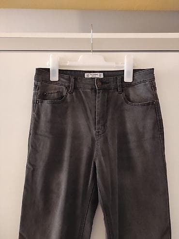 bermude teksas br: Pull&Bear sive farmerke, sa elastinom. Dubok model. Dužina 92 at lalafo.rs — 2 bermude teksas br: Pull&Bear sive farmerke, sa elastinom. Dubok model. Dužina 92 — 2