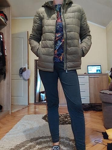 kozna jakna sa: Zimska jakna sa kapuljačom – Pull&Bear, veličina S - Boja na lalafo.rs — 4 kozna jakna sa: Zimska jakna sa kapuljačom – Pull&Bear, veličina S - Boja — 4