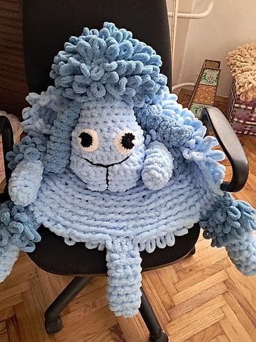 Ručno rađeni pufnasti dečiji tepisi u obliku ovčice. - Materijal na lalafo.rs — 8 Ručno rađeni pufnasti dečiji tepisi u obliku ovčice. - Materijal — 8