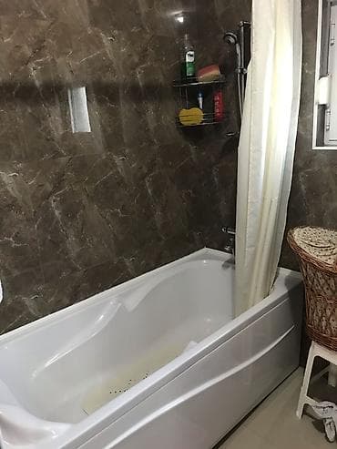 Akrilna kada za kupatilo sa panelom i podesivim nogicama. - na lalafo.rs Akrilna kada za kupatilo sa panelom i podesivim nogicama. -