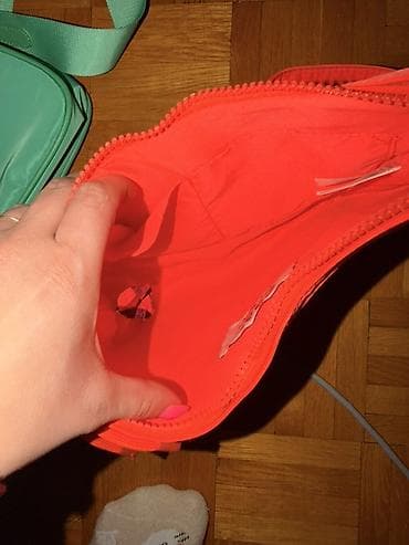 Set ženskih torbica – 2 komada - Model: crossbody/rame torbe srednje na lalafo.rs — 4 Set ženskih torbica – 2 komada - Model: crossbody/rame torbe srednje — 4