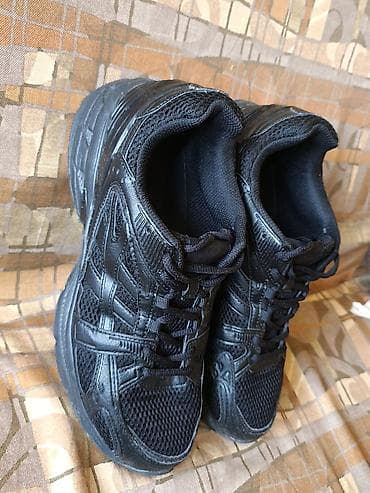 Crne sportske patike – Track Atelier - Model: niskoprofilne patike sa at lalafo.rs — 3 Crne sportske patike – Track Atelier - Model: niskoprofilne patike sa — 3