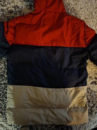 Zimska jakna s kapuljačom – trobojna - Dizajn: blok boje u tri zone – na lalafo.rs — 3 Zimska jakna s kapuljačom – trobojna - Dizajn: blok boje u tri zone – — 3