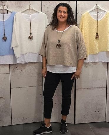 Bluze
Cena 2200
Uni vel.
V17 na lalafo.rs Bluze
Cena 2200
Uni vel.
V17